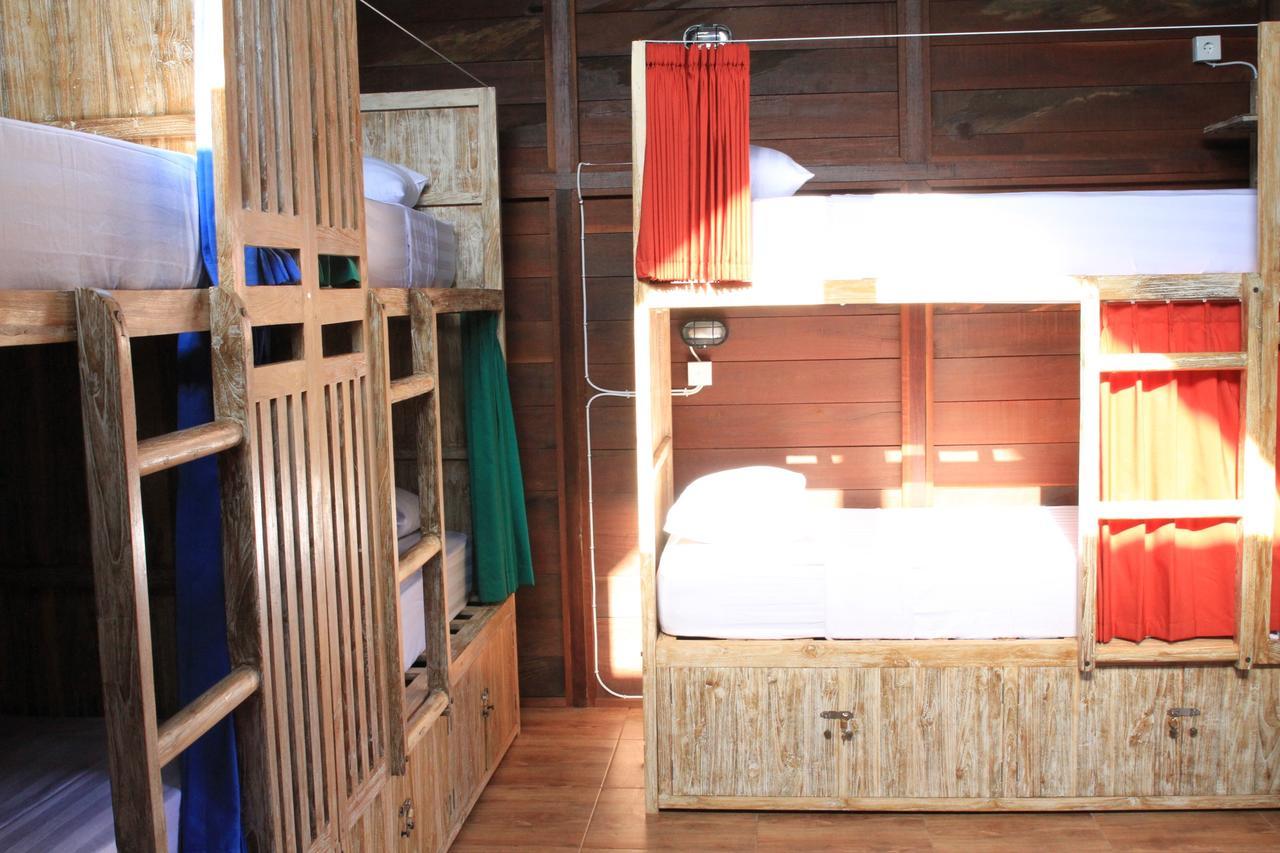 The Tipsy Gypsy Hostel Canggu Buitenkant foto