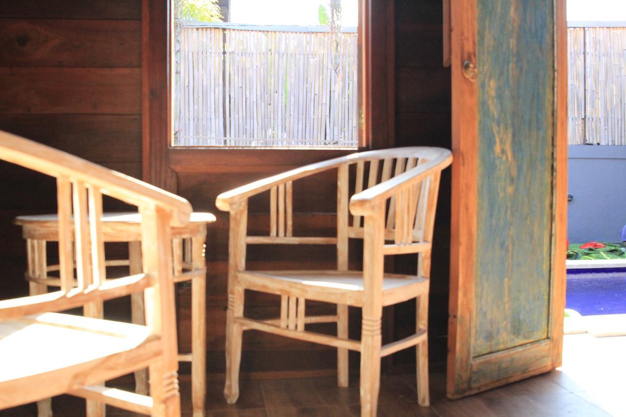 The Tipsy Gypsy Hostel Canggu Buitenkant foto