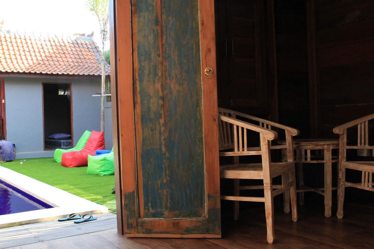 The Tipsy Gypsy Hostel Canggu Buitenkant foto